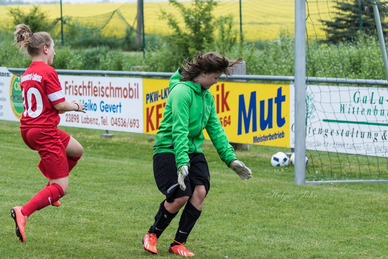 Bild 118 - wCJ SV Steinhorst/Labenz - VfL Oldesloe : Ergebnis: 18:0